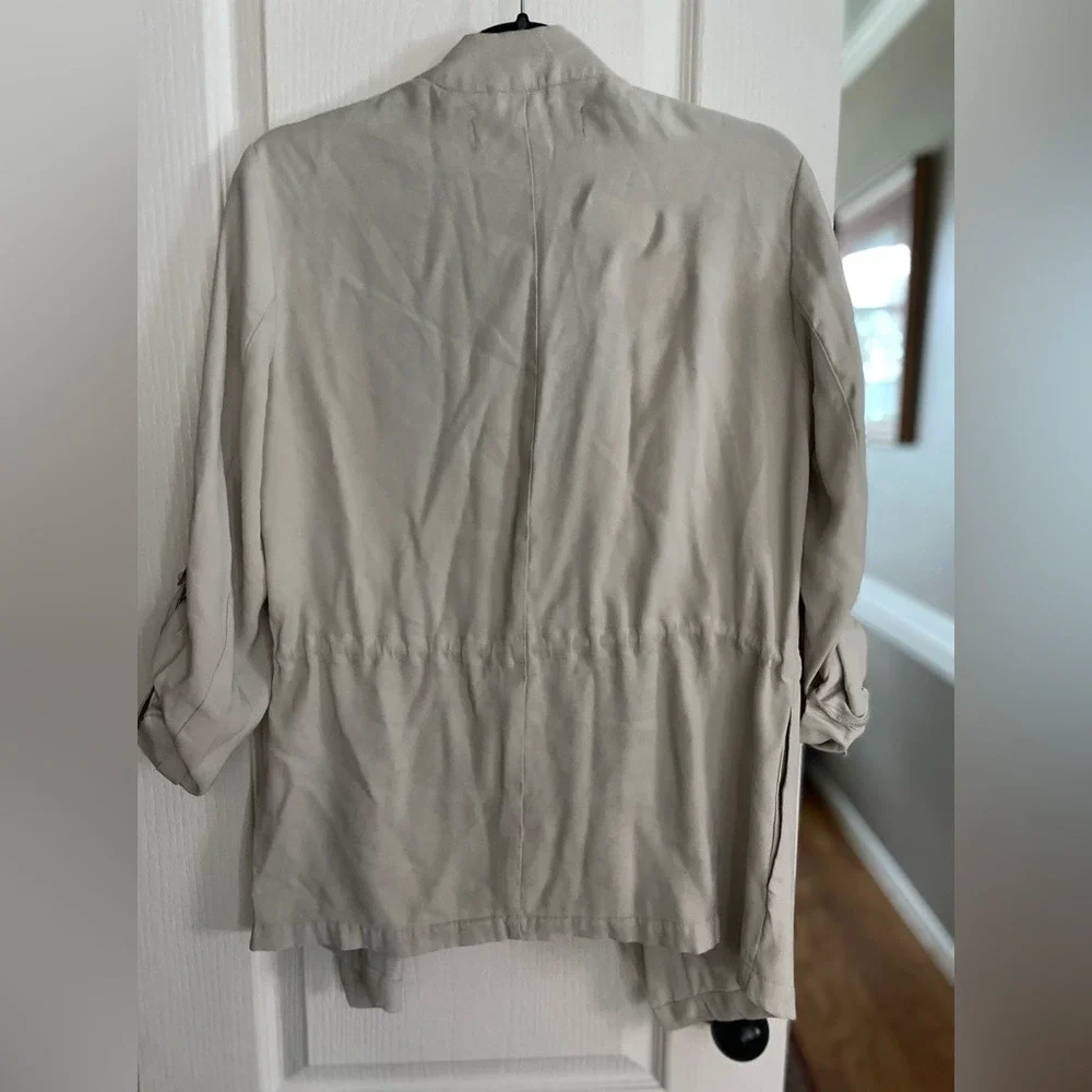 Zara Waterfall Jacket. Size medium. Looks brand new. Cool piece ‎ 0099